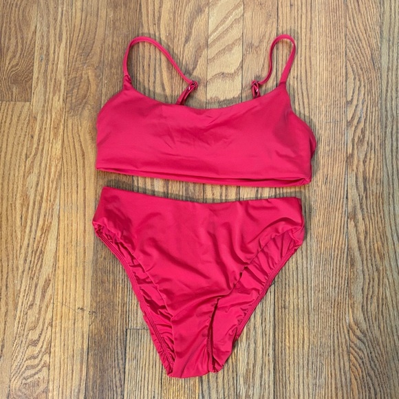 Andie Bikini Set Maui Top 90s High Waisted Bottom Cherry Red size S NWT - Picture 2 of 8